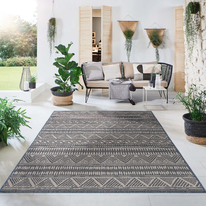 World Rug Gallery Geometric Bohemian Indoor/Outdoor Area Rug - 5' x 7'
