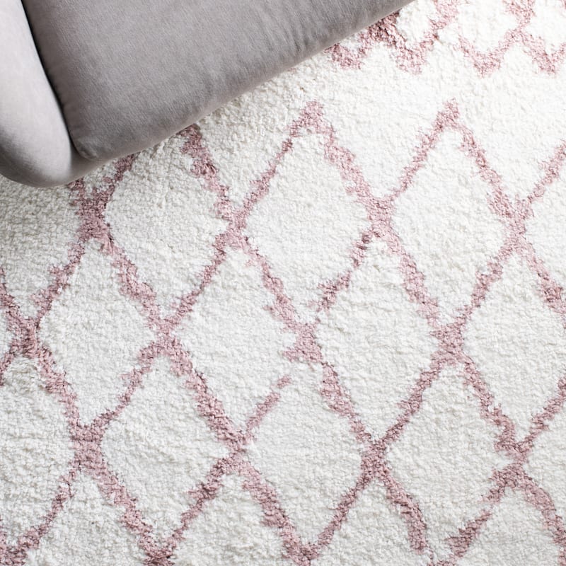SAFAVIEH Berber Shag Ilmie Light Grey/Cream Rug