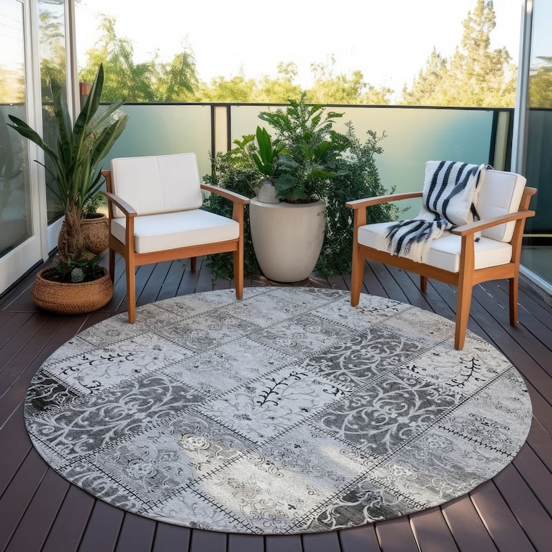 Machine Washable Indoor/ Outdoor Traditional Patchwork Chantille Rug