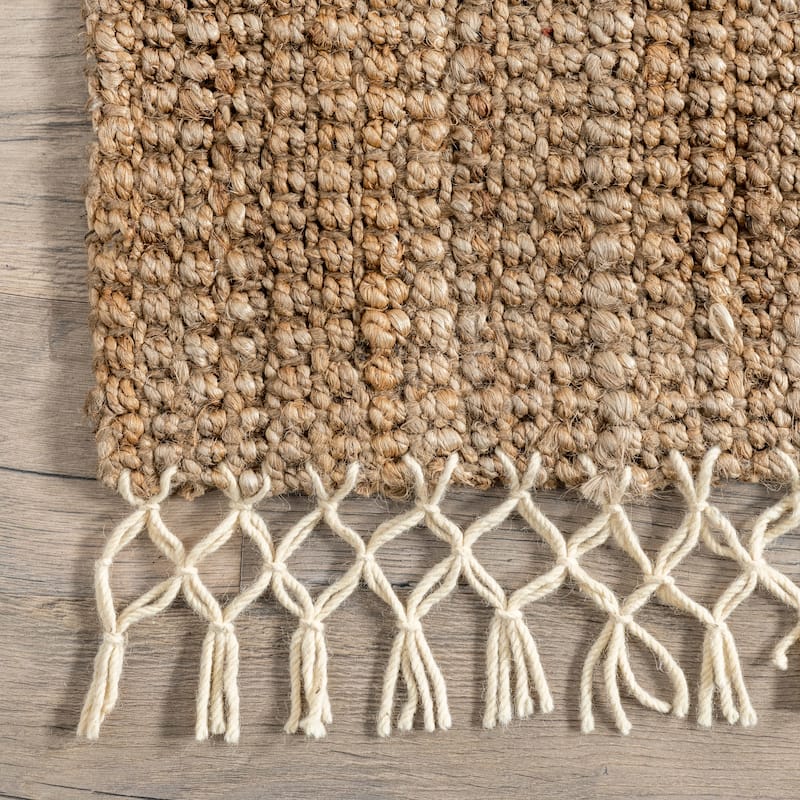 Nuloom Raleigh Farmhouse Jute Tasseled Area Rug
