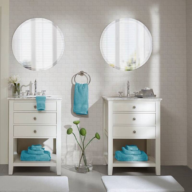One hundred percent Cotton 8 Piece Antimicrobial Towel Set