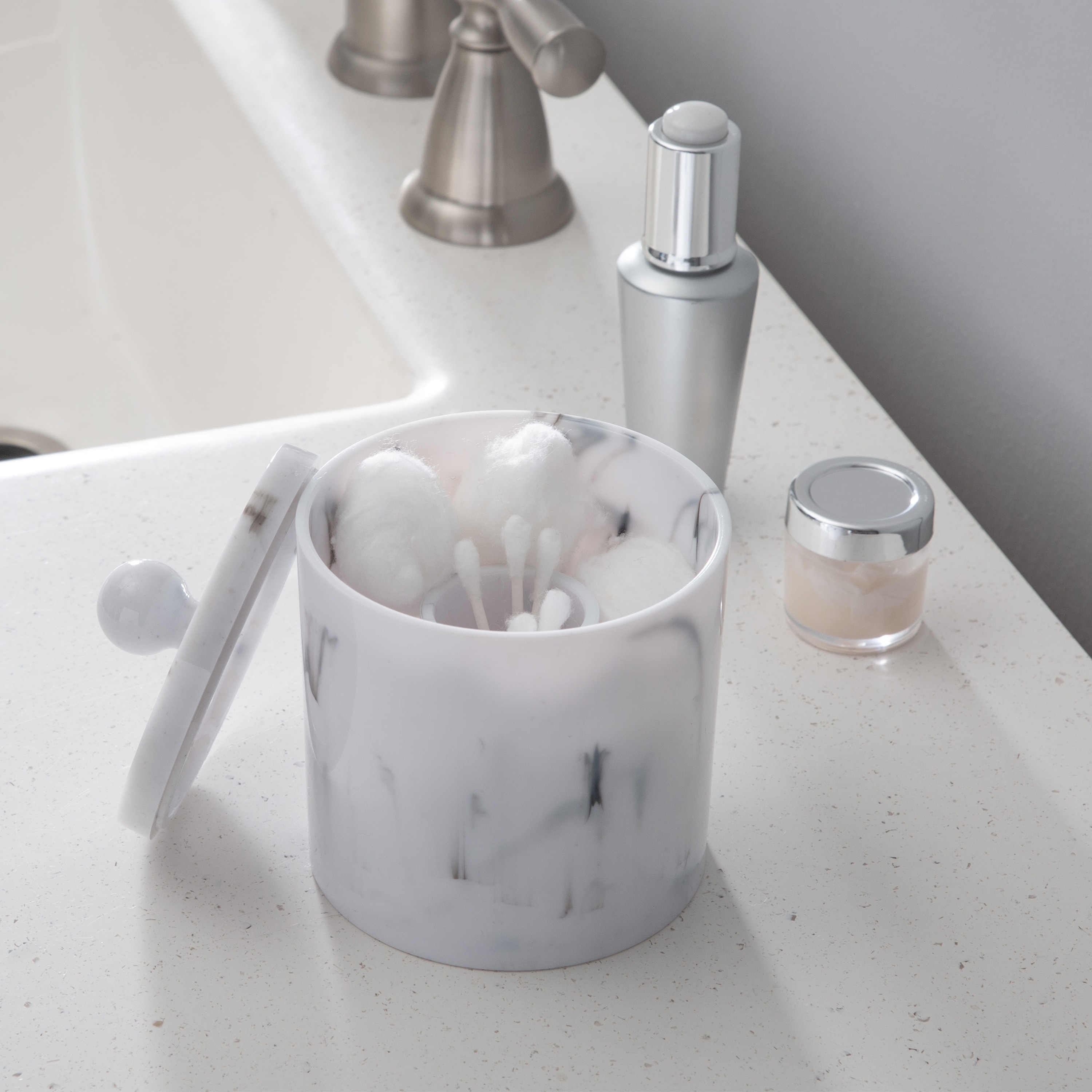 JINCROP Square Q-tip Holder With Lid - Resin Bathroom Organizer For Cotton Swabs, Makeup Sponges & Bath Salts
