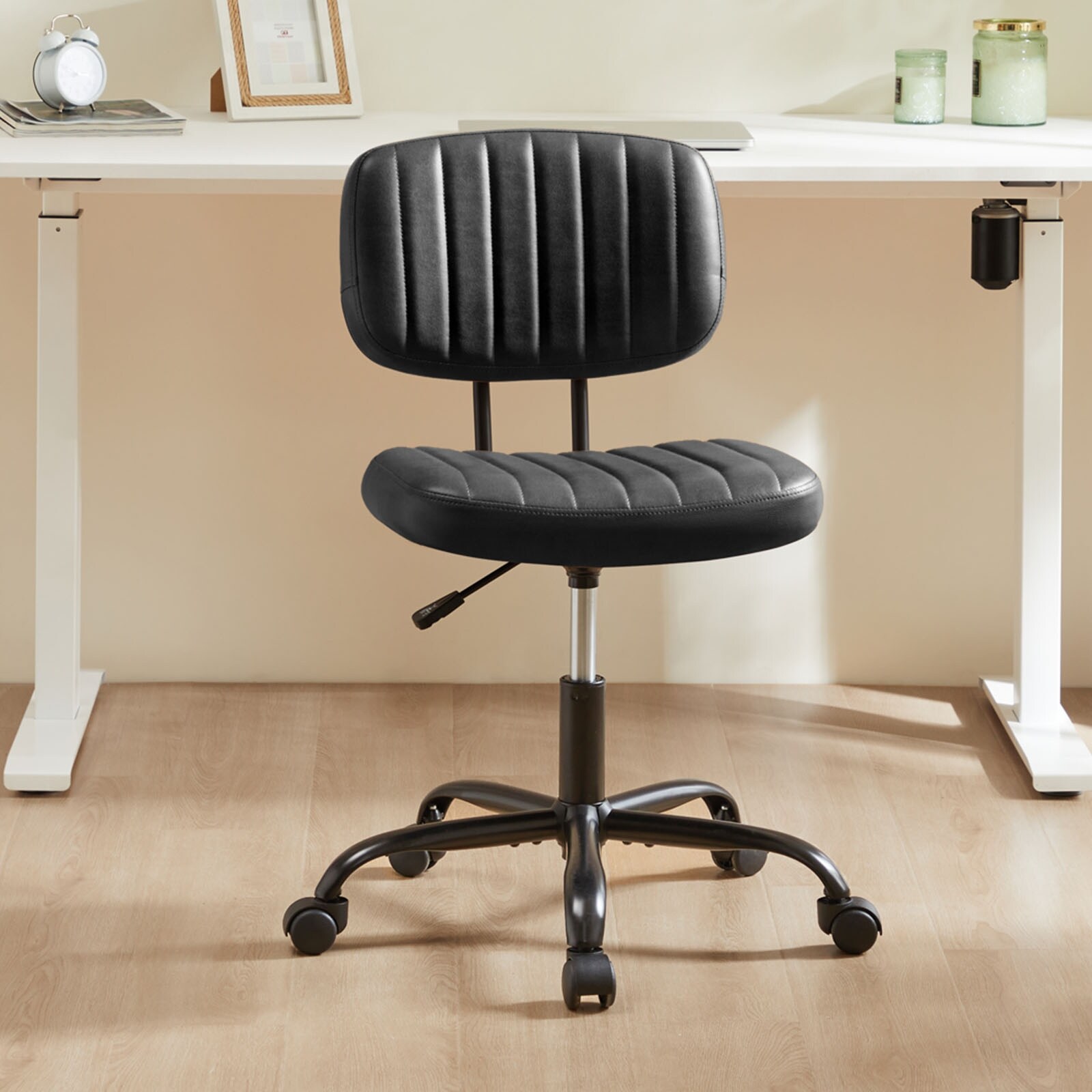 Rolling best sale makeup chair