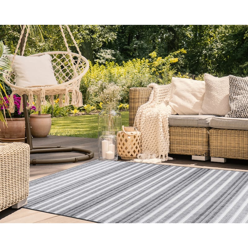 Liora Manne Malibu Faded Stripe Indoor/Outdoor Rug