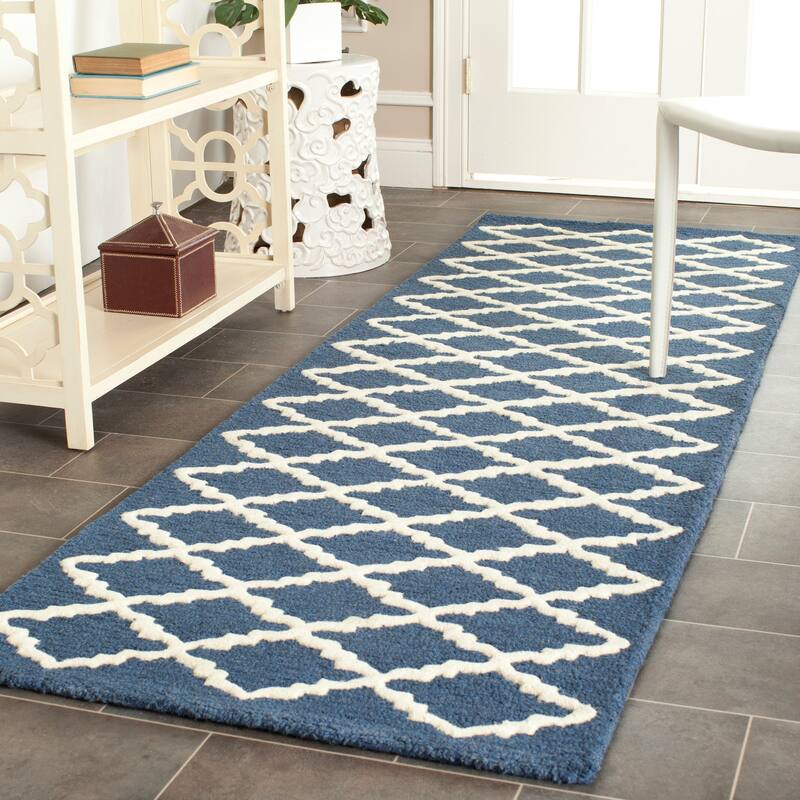 SAFAVIEH, Handmade Cambridge Reny Modern Moroccan Wool Rug - 2'6" x 12' Runner - Navy/Ivory