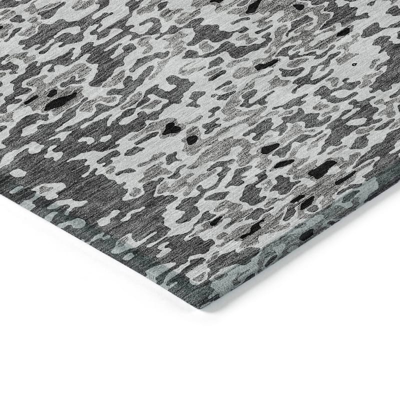 Machine Washable Indoor/ Outdoor Abstract Chantille Rug