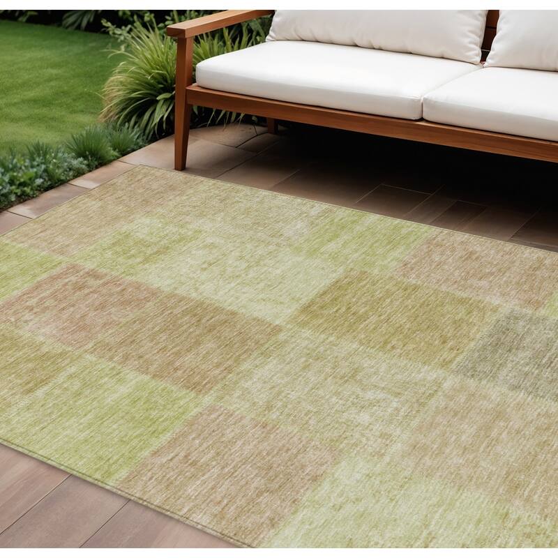 HomeRoots Patchwork Transitional Rectangle Outdoor Rug - 9' X 12'