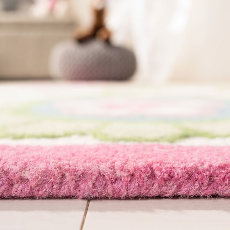 SAFAVIEH Handmade Kids Ingalill Wool Rug