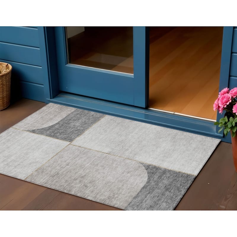 HomeRoots Abstract Transitional Rectangle Outdoor Rug - 3' x 5'