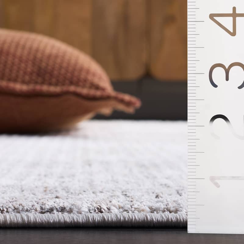 SAFAVIEH Garnet Nadirah Modern Contemporary Rug