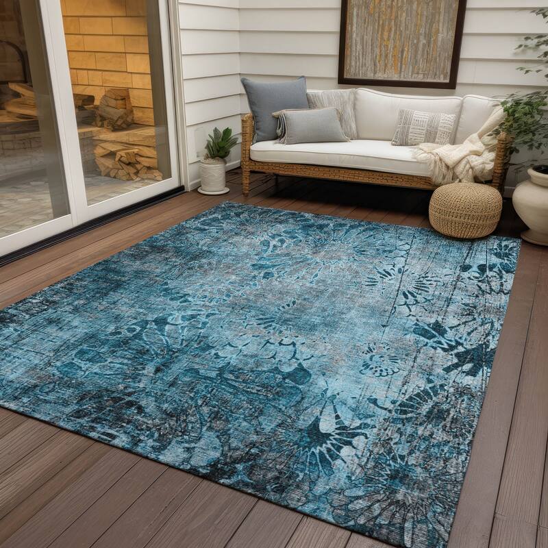 Machine Washable Indoor/ Outdoor Modern Floral Chantille Rug