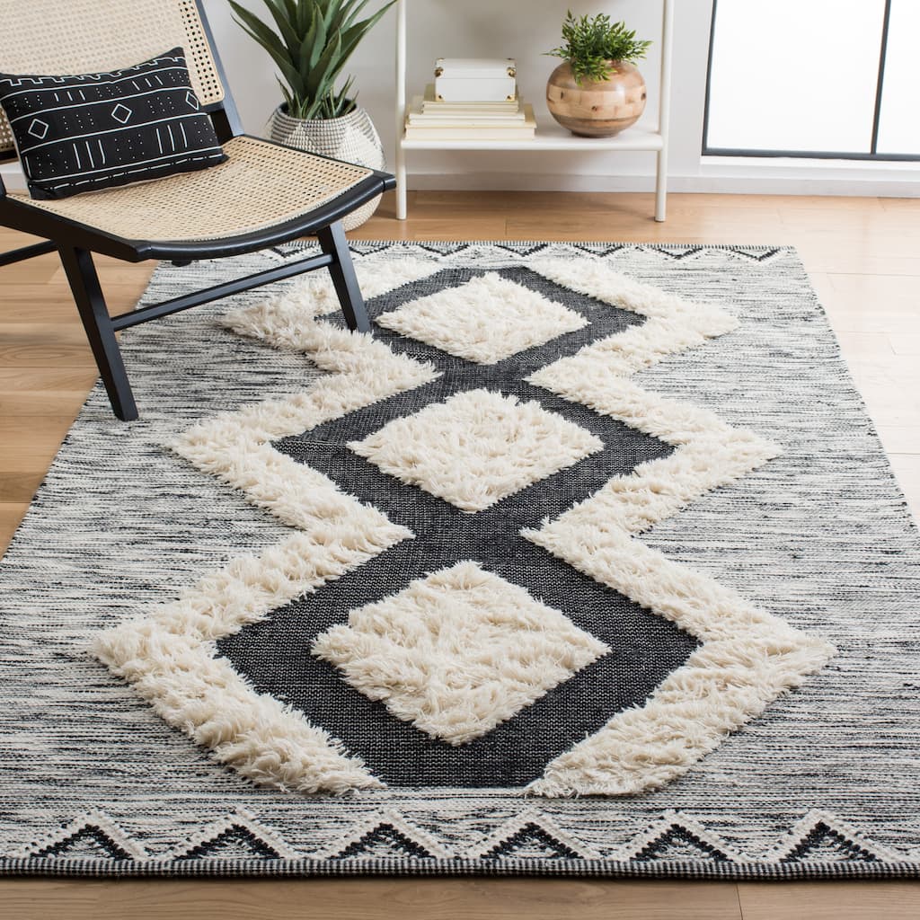 SAFAVIEH Handmade Kenya Eleftheria Southwestern Wool Rug