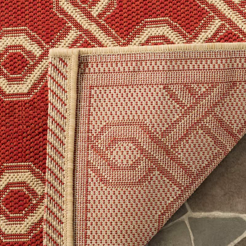 Martha Stewart by SAFAVIEH Ceca Indoor/ Outdoor Waterproof Rug
