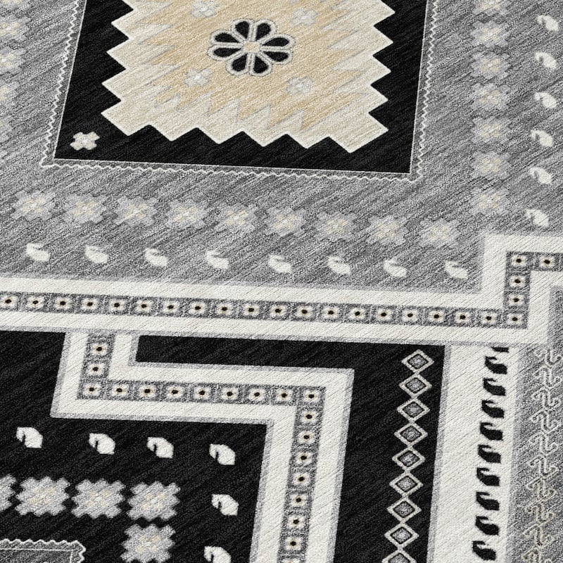 Machine Washable Indoor/ Outdoor Global Boho Chantille Rug