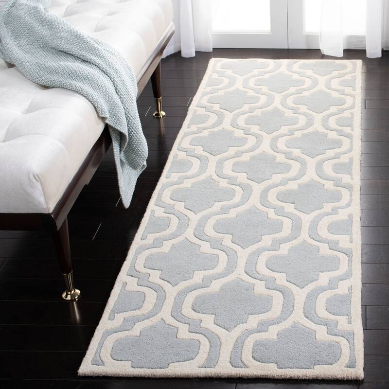 SAFAVIEH Handmade Chatham Sieghilde Modern Moroccan Wool Rug - 2'3" x 11' Runner - Grey/Ivory