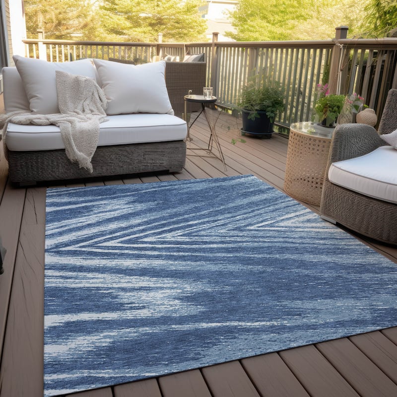 Machine Washable Indoor/ Outdoor Chantille Modern Chevron Rug