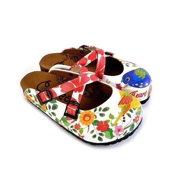Patterned clogs