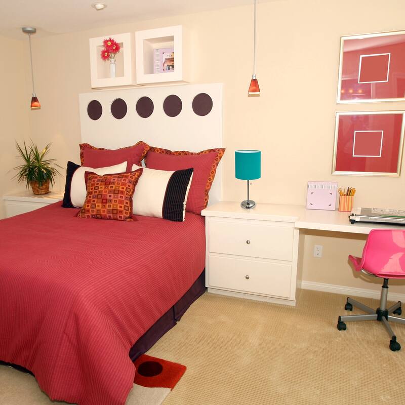 19.5 in. Brushed Steel Finish Table Lamp with Green Shade, Durable Stick Lamp for End/Side Tables