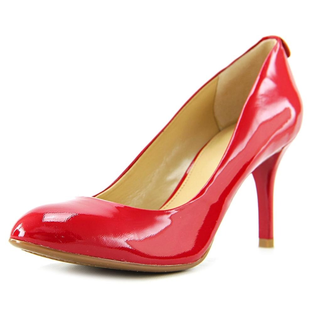michael kors round toe pump