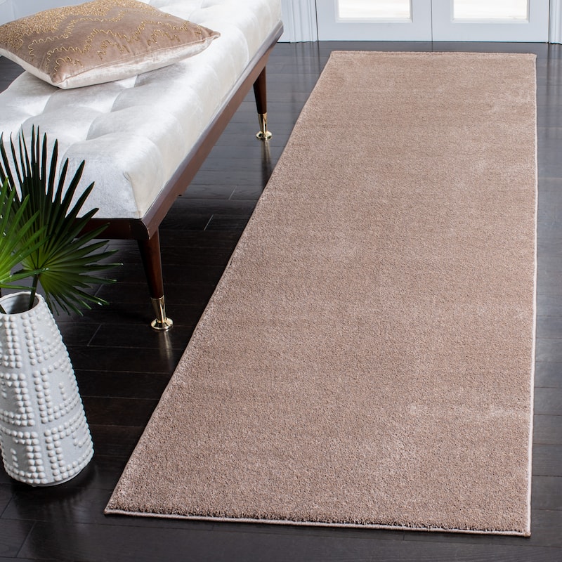 SAFAVIEH, Nonskid Gunde Solid Rug