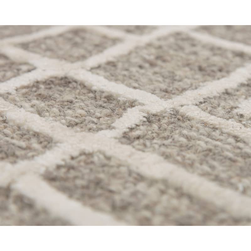Alora Decor Classic Hand-tufted Wool Rug