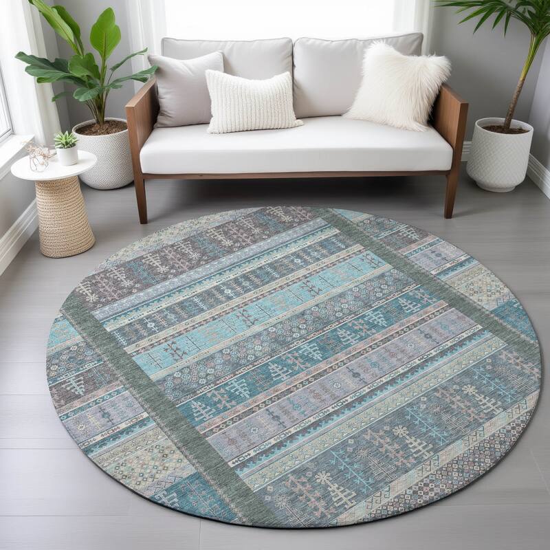 Machine Washable Indoor/Outdoor Global Kilim Chantille Rug