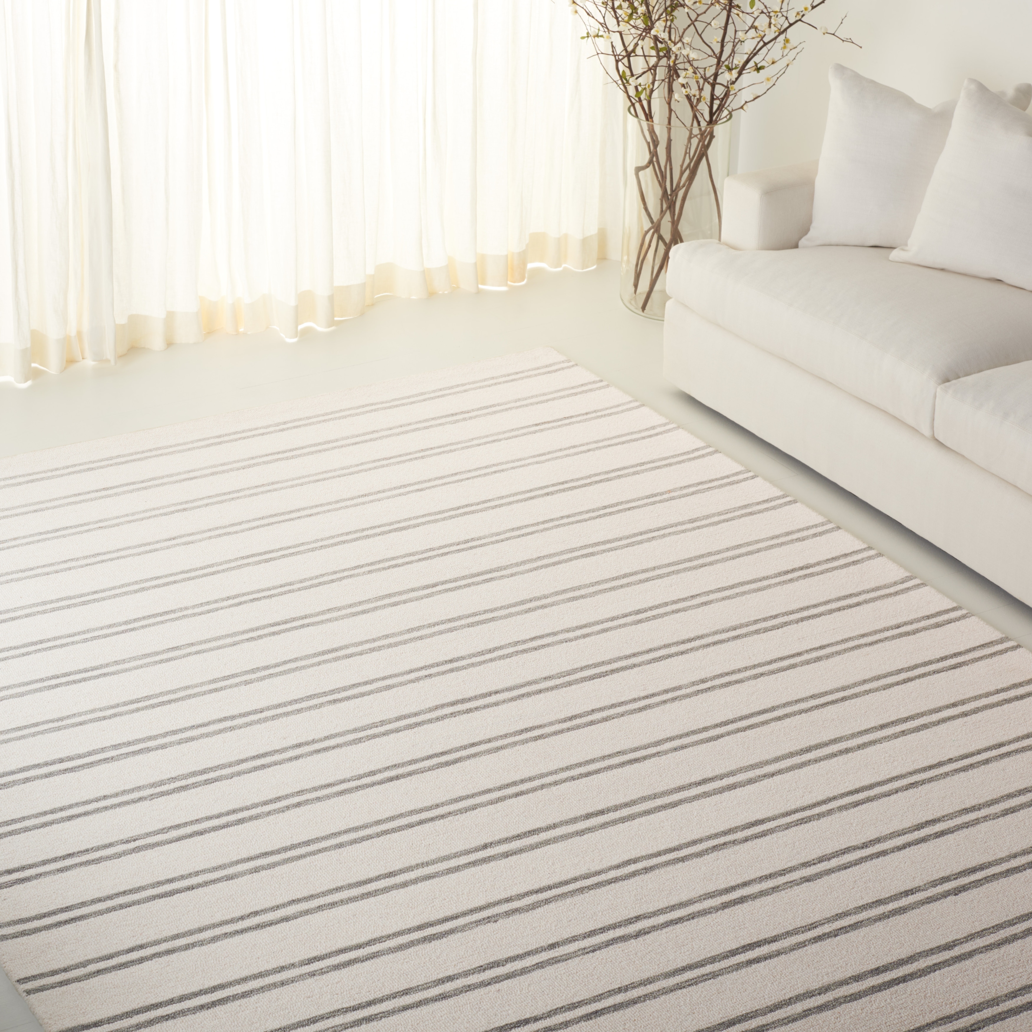 SAFAVIEH Handmade Lauren Ralph Lauren Sesselia Wool Rug
