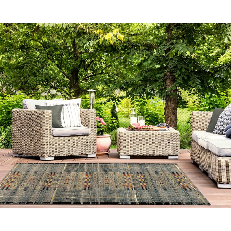 Liora Manne Marina Tribal Stripe Indoor/Outdoor Rug - 3'3" x 4'11" - Black