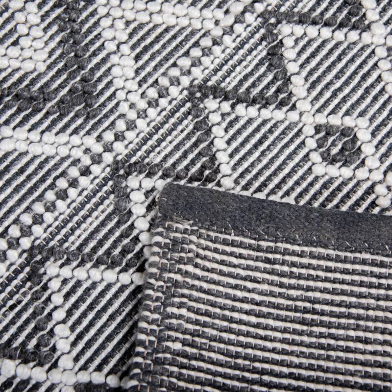 Alora Decor Fierce Hand Woven Gray Geometric Indoor/Outdoor Rug