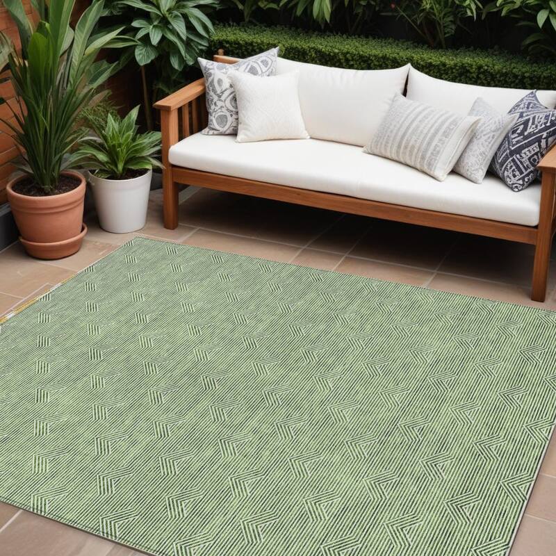 HomeRoots Geometric Transitional Rectangle Outdoor Rug - 9' X 12'
