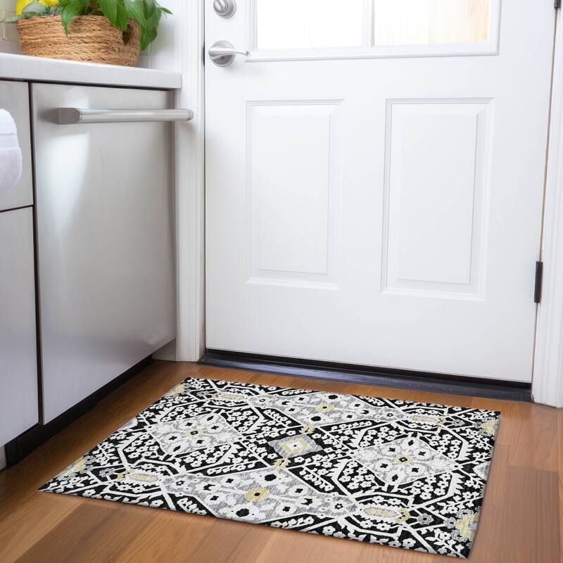 Machine Washable Indoor/ Outdoor Chantille Traditional Rug