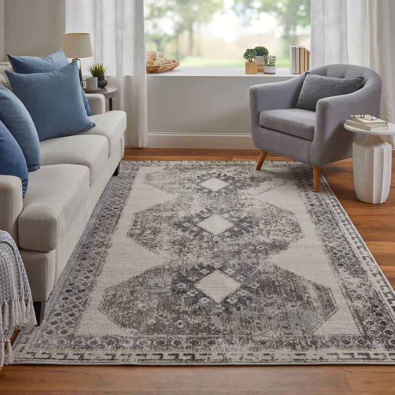 Grand Bazaar Kiba Machine Made Distressed Transitional Area Rug