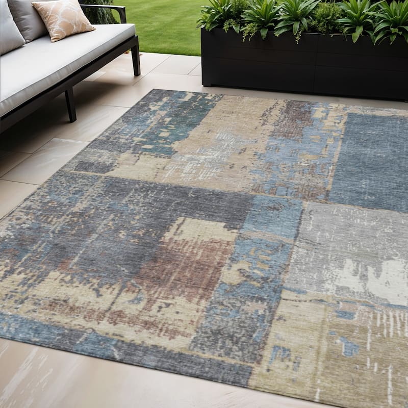 HomeRoots Abstract Transitional Rectangle Outdoor Rug - 5' X 8'