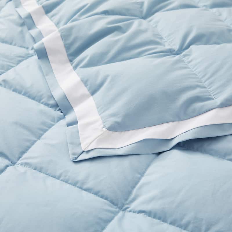 Luxurious Lightweight Cooling Down Bed Blanket, Summer Breathable Comforter for Hot Sleeper