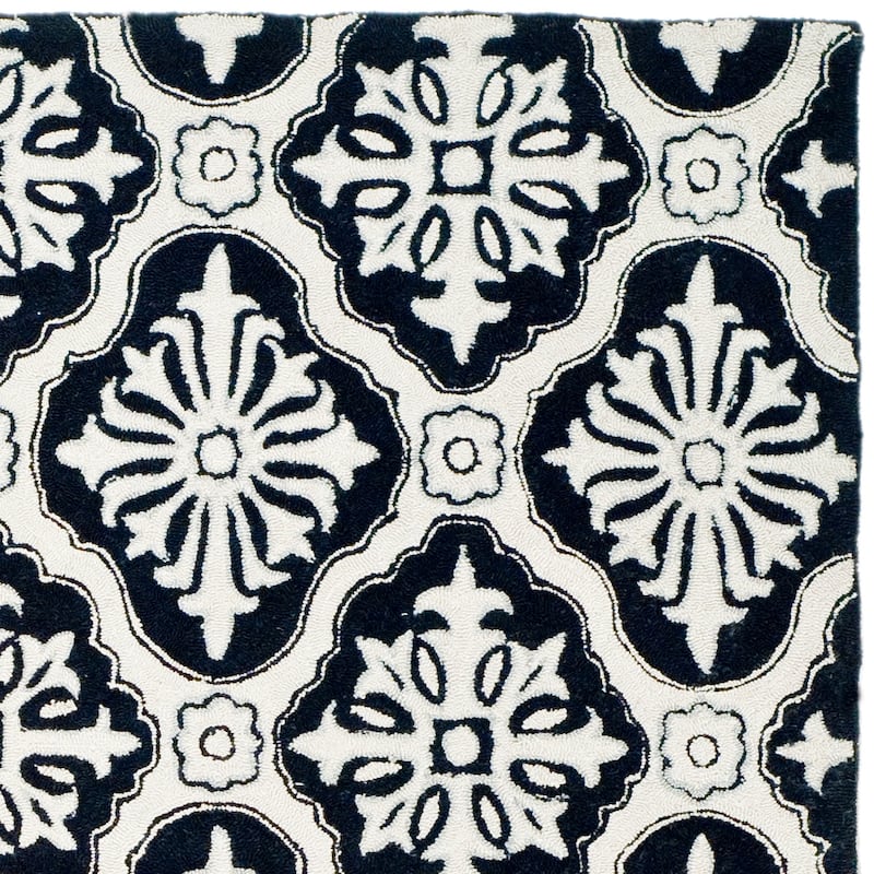 SAFAVIEH Handmade Easy Care Loriann Oriental Rug