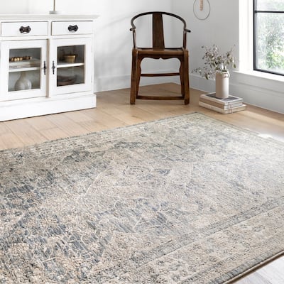 Alexander Home Josefina Diamond Floral Traditional Rug