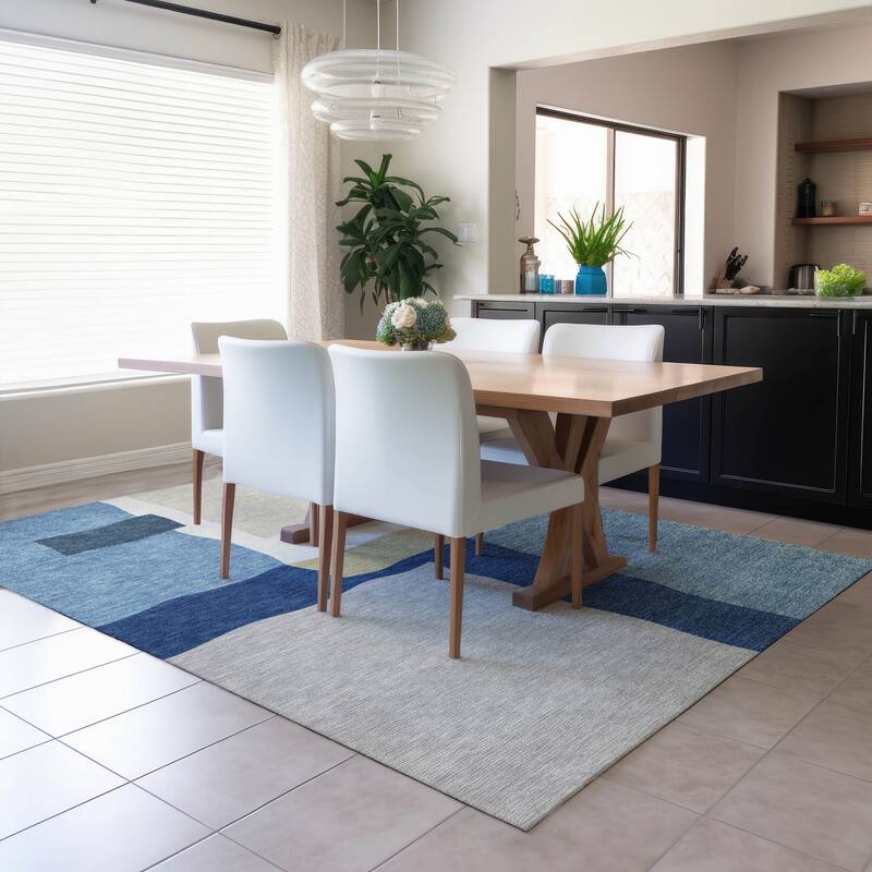 Machine Washable Indoor/ Outdoor Contemporary Blox Chantille Rug