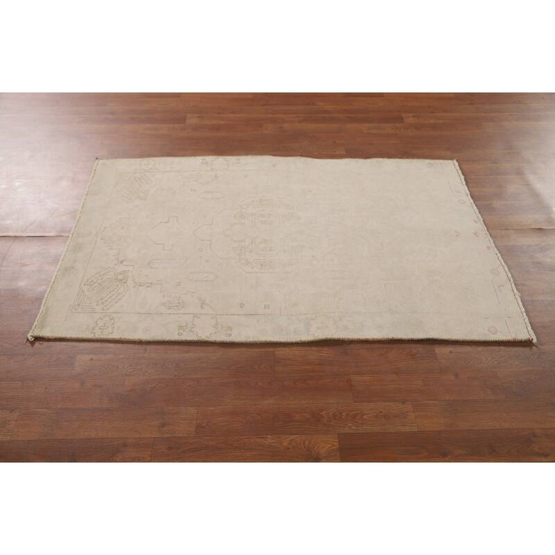 Hand Knotted Oriental 100% Wool Carpet Traditional Medallion Beige & Ivories Tabriz Area Rug - 4' 9'' X 3' 0''