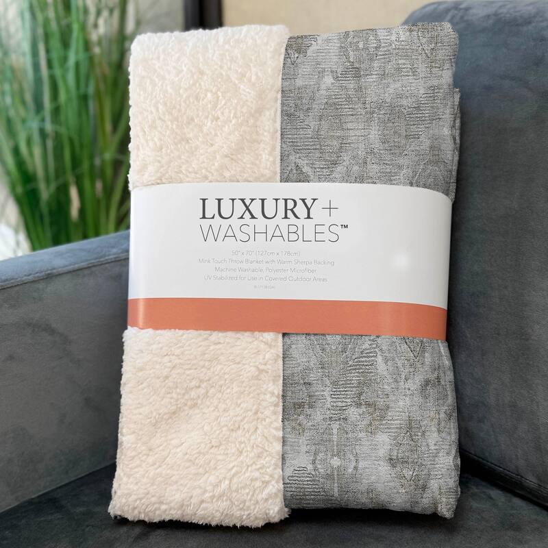 Premium Machine Washable Vintage Diamonds Sherpa Throw Blanket