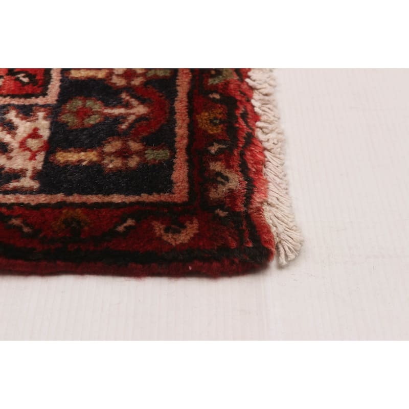 Andelz Red Rug 3'8" x 9'10" - 3'8 x 9'10