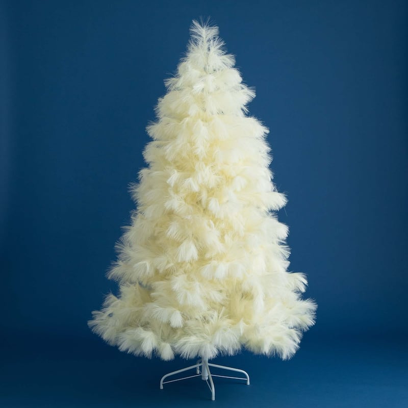 Medium Pampas Grass Artificial Christmas Tree - 6’ - Unlit