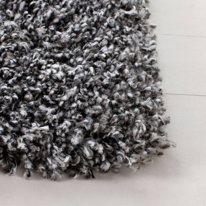 SAFAVIEH Evolution Shag Gwenaele Solid 1.8-inch Thick Rug