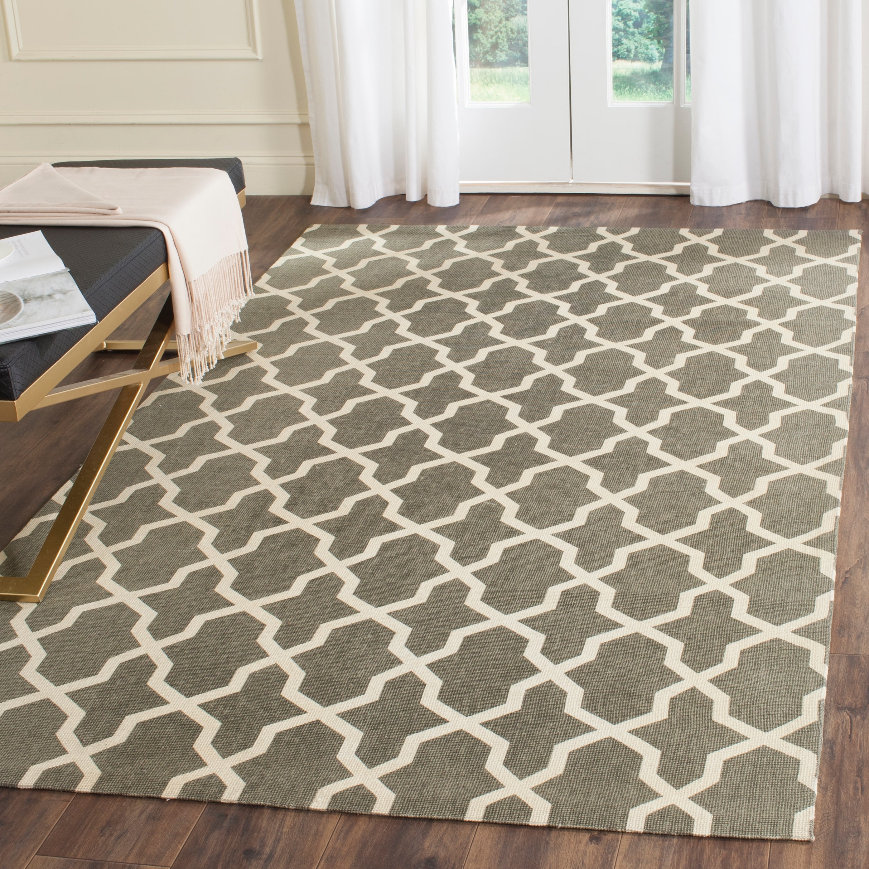 SAFAVIEH Handmade Cedar Brook Thalea Modern Jute Rug