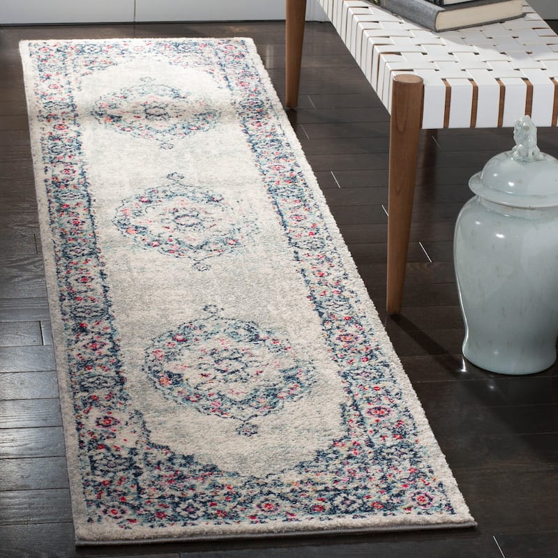 SAFAVIEH Madison Lorayne Vintage Boho Oriental Medallion Rug
