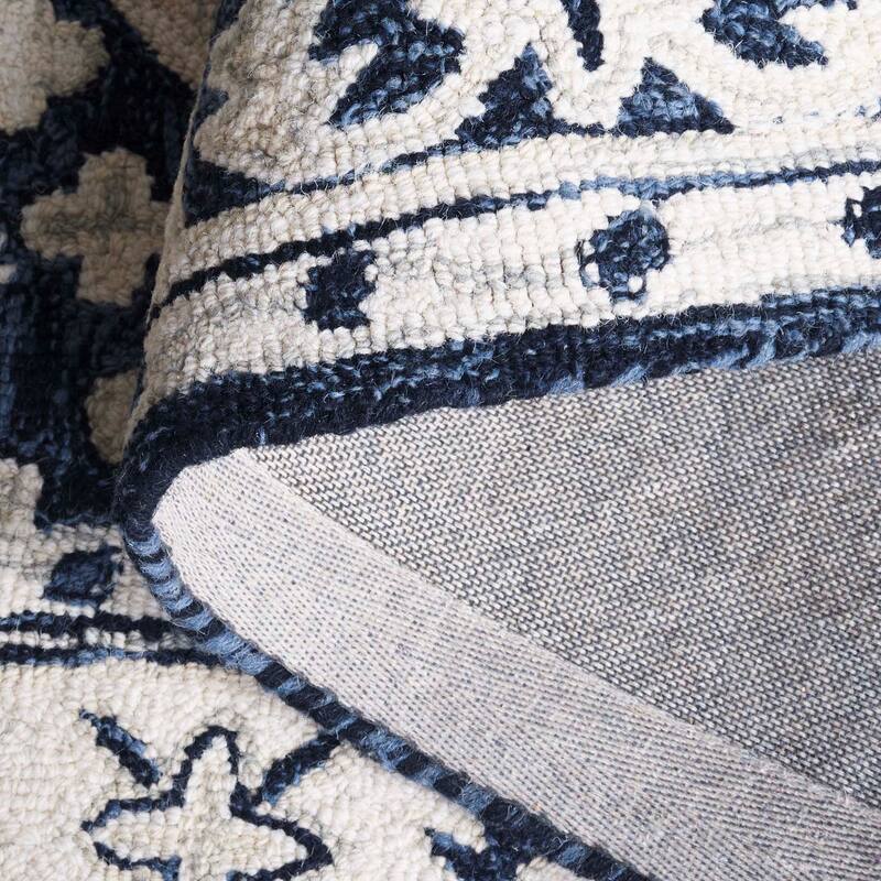 SAFAVIEH Handmade Metro Hildegarda Wool Rug