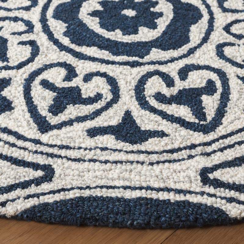 SAFAVIEH Handmade Metro Zemrije French Country Wool Rug