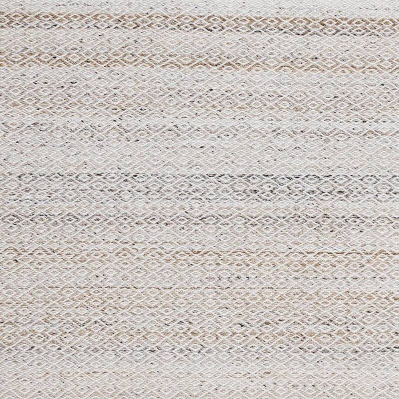 HomeRoots Geometric Modern Rectangle Area Rug - 5' X 8'