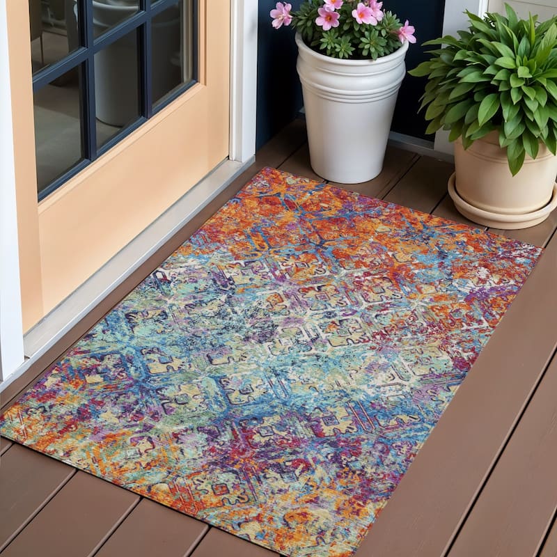 HomeRoots Geometric Transitional Rectangle Outdoor Rug - 3' x 5'