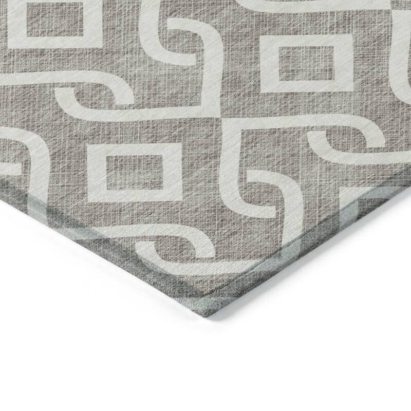HomeRoots Geometric Transitional Rectangle Outdoor Rug