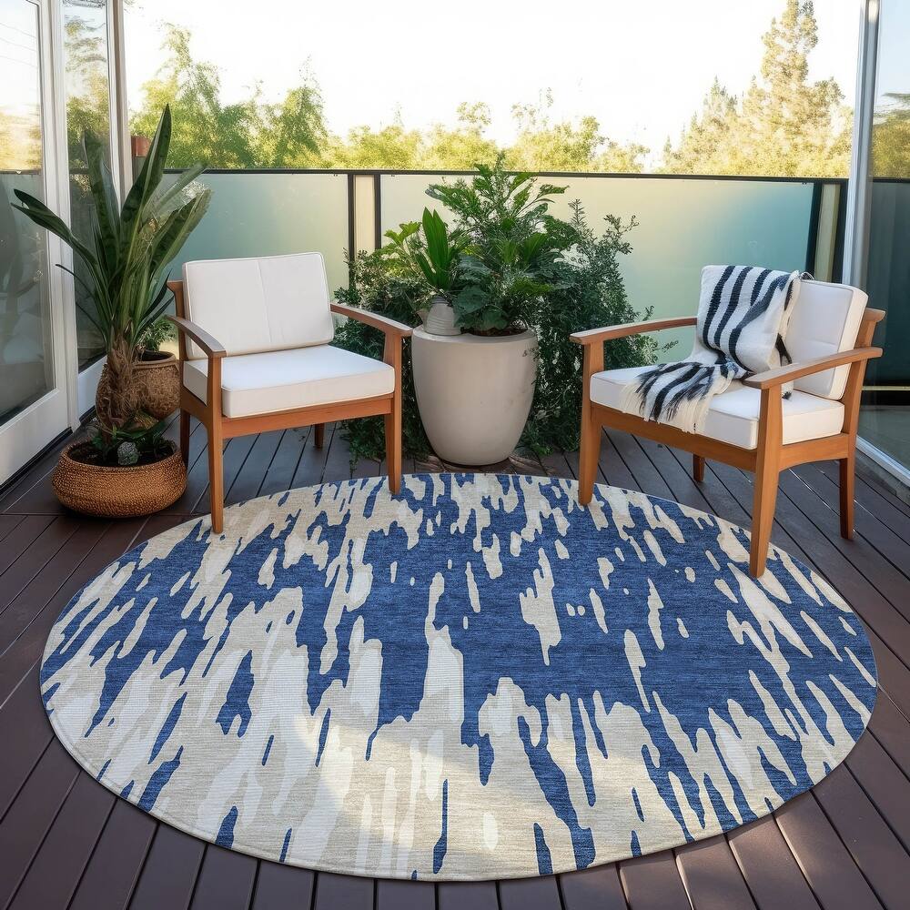 Machine Washable Indoor/ Outdoor Abstract Chantille Rug